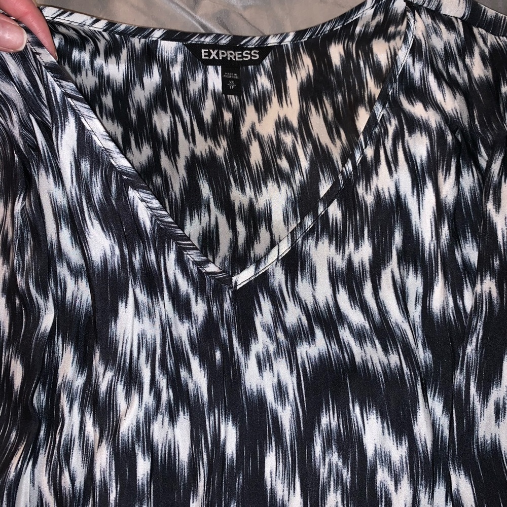 Like New! Express dress - Picture 5 of 6